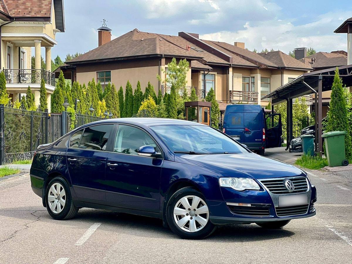 Купить Volkswagen Passat B6 седан, 2009 года, цвет: Синий, за 599000 руб. в  Санкт-Петербурге